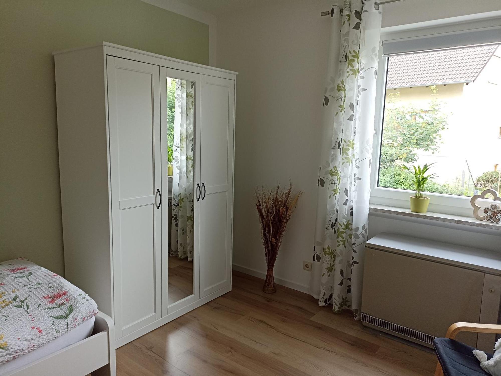 Grosse Helle Mit Balkon, Ruhig Gelegen Mit Guter Verkehrsanbindung Appartement *