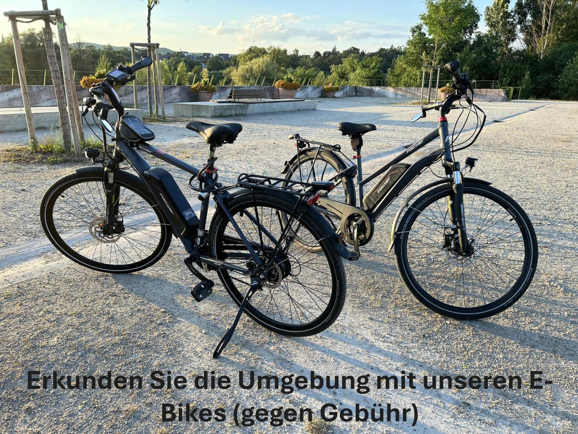 Grosse Helle Mit Balkon, Ruhig Gelegen Mit Guter Verkehrsanbindung